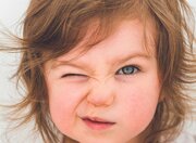 تیک‌های عصبی؛ از عوامل بروز تا عوارض آن