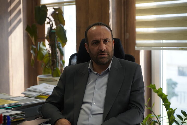 نصب پنل‌های خورشیدی در تالاب صالحیه کلید خورد