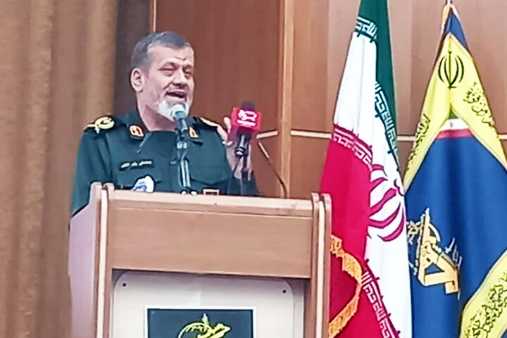 رسانه میتواند دشمن را تسلیم و پشیمان کند رسانه میتواند دشمن را تسلیم و پشیمان کند