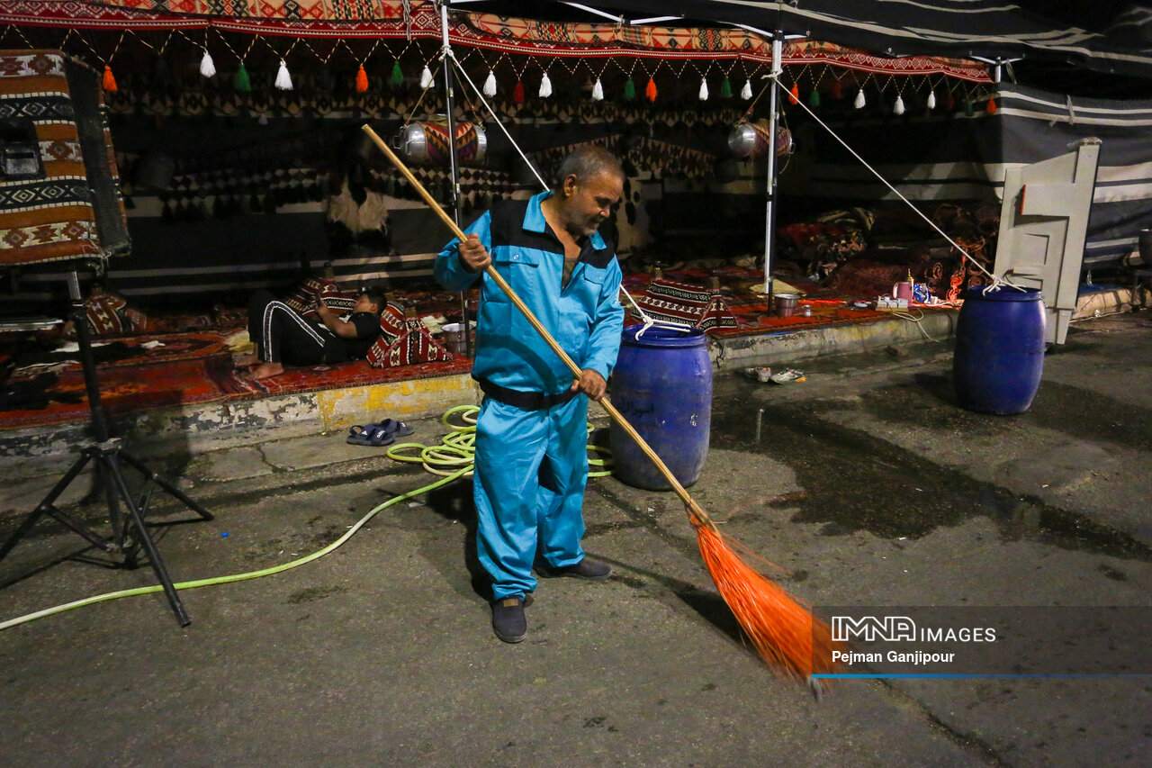 پیادهروی اربعین؛ همایش عشق و خدمت