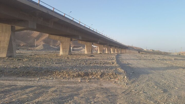 ساخت پل حرمک در محور زابل - زاهدان گامی مهم در توسعه زیرساختهای حملونقل ساخت پل حرمک در محور زابل - زاهدان گامی مهم در توسعه زیرساختهای حملونقل