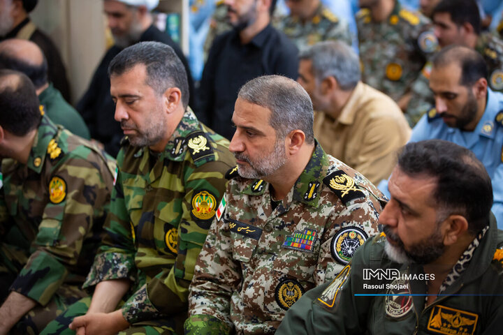 مراسم اربعین شهادت نیروهای پدافند مرکزی ارتش در اصفهان