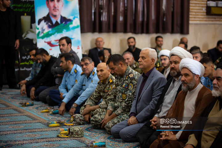مراسم اربعین شهادت نیروهای پدافند مرکزی ارتش در اصفهان