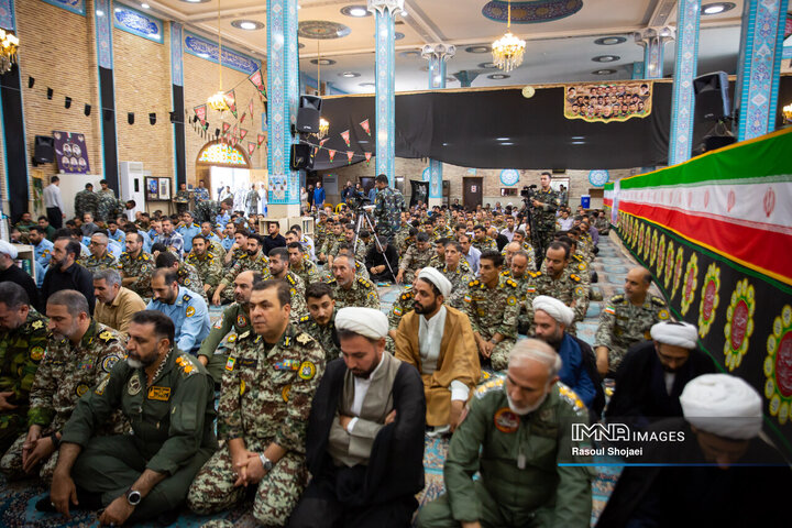 مراسم اربعین شهادت نیروهای پدافند مرکزی ارتش در اصفهان