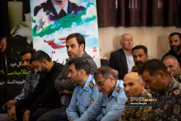 مراسم اربعین شهادت نیروهای پدافند مرکزی ارتش در اصفهان