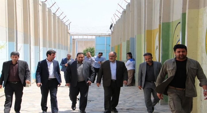 کاهش جمعیت کیفری و بازگشت شرافتمندانه زندانیان به جامعه در اولویت است کاهش جمعیت کیفری و بازگشت شرافتمندانه زندانیان به جامعه در اولویت است