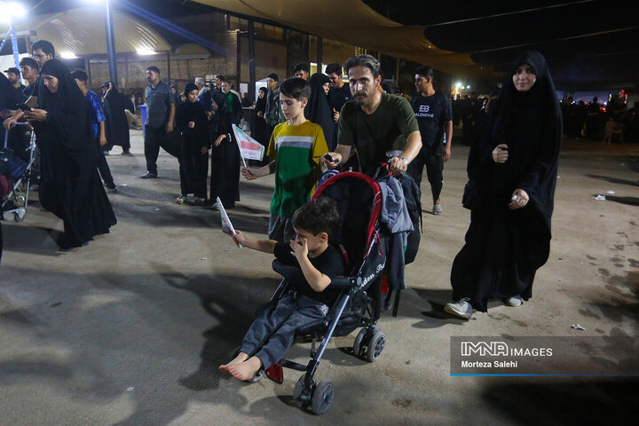 پیاده‌روی اربعین در مسیر نجف به کربلا