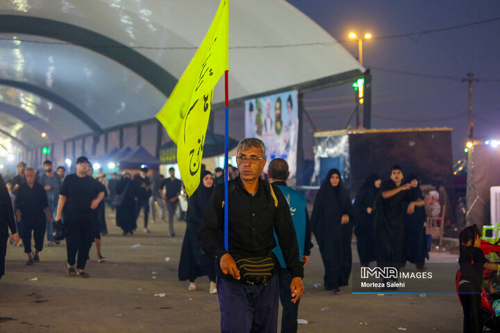 پیاده‌روی اربعین در مسیر نجف به کربلا