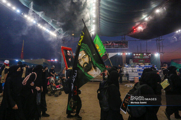 پیاده‌روی اربعین در مسیر نجف به کربلا