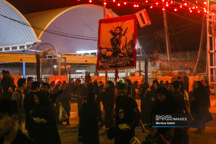 پیاده‌روی اربعین در مسیر نجف به کربلا