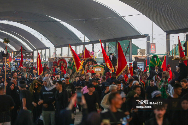 پیاده‌روی اربعین در مسیر نجف به کربلا