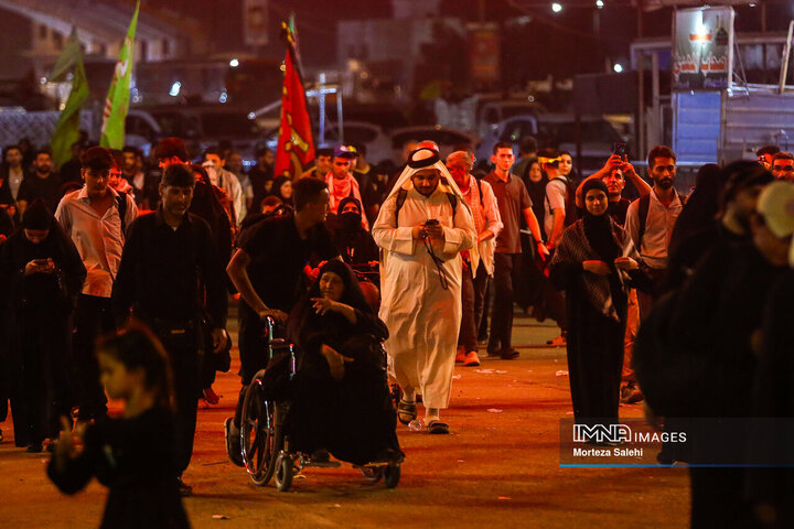 پیاده‌روی اربعین در مسیر نجف به کربلا