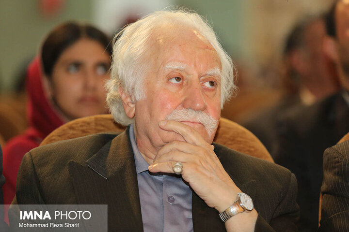 زمان دقیق آیین تشییع و بزرگداشت استاد فرشچیان در اصفهان