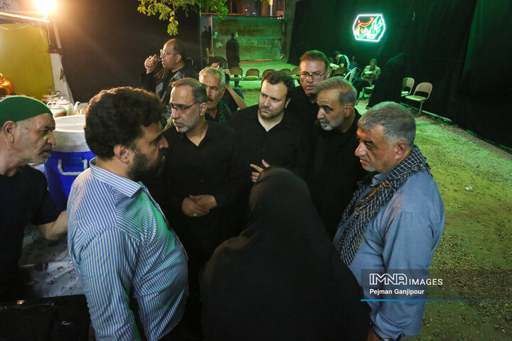 بازدید مدیران شهری از موکب‌های اصفهانی اربعین در کربلا