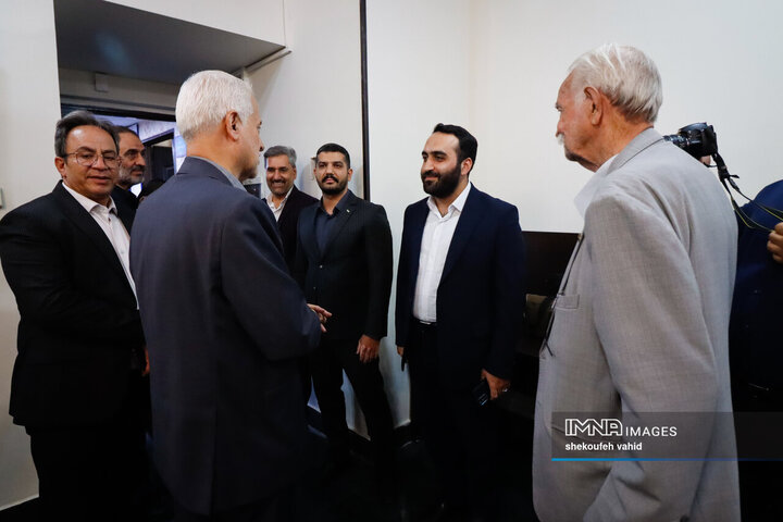 حضور شهردار اصفهان در خبرگزاری ایمنا به مناسبت روز خبرنگار