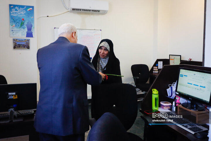 حضور شهردار اصفهان در خبرگزاری ایمنا به مناسبت روز خبرنگار