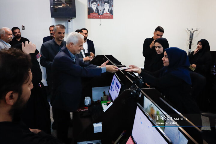 حضور شهردار اصفهان در خبرگزاری ایمنا به مناسبت روز خبرنگار