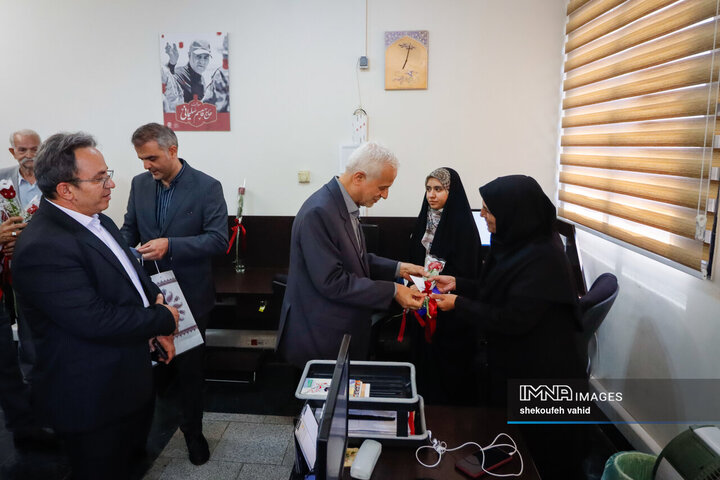 حضور شهردار اصفهان در خبرگزاری ایمنا به مناسبت روز خبرنگار