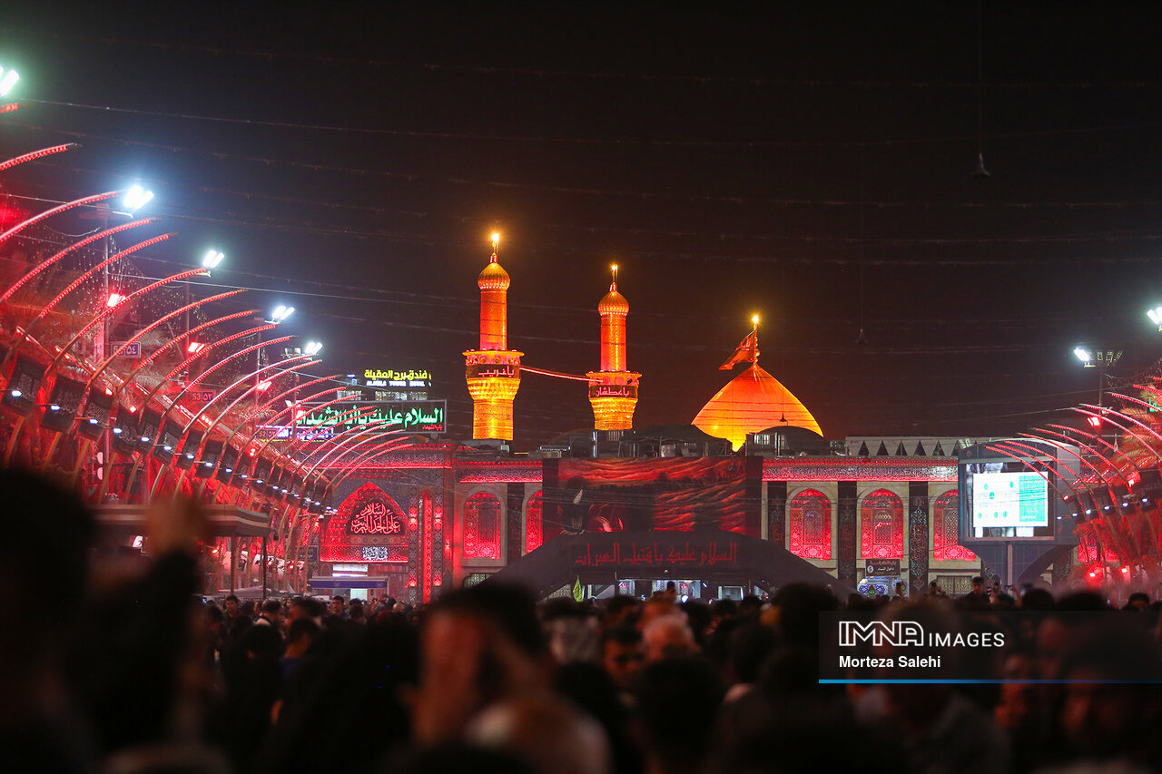 زیارتنامه اربعین | متن کامل عربی + ترجمه فارسی و فضیلت خواندن در روز اربعین