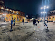 جوانان تورین برای احیای روحیه اجتماعی به کمک شهرداری آمدند