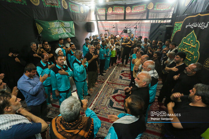 حضور محمدرضا فلاح عضو شورای شهر اصفهان در موکب مسلم بن عقیل شهرداری اصفهان