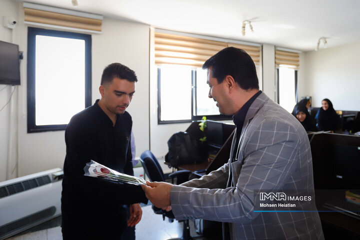 حضور معاون برنامه‌ریزی و توسعه منابع انسانی شهرداری اصفهان در خبرگزاری ایمنا