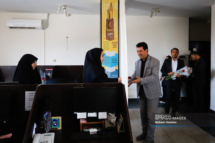 حضور معاون برنامه‌ریزی و توسعه منابع انسانی شهرداری اصفهان در خبرگزاری ایمنا