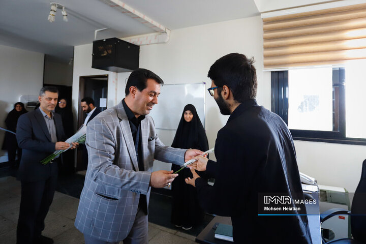 حضور معاون برنامه‌ریزی و توسعه منابع انسانی شهرداری اصفهان در خبرگزاری ایمنا