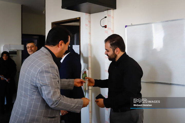 حضور معاون برنامه‌ریزی و توسعه منابع انسانی شهرداری اصفهان در خبرگزاری ایمنا