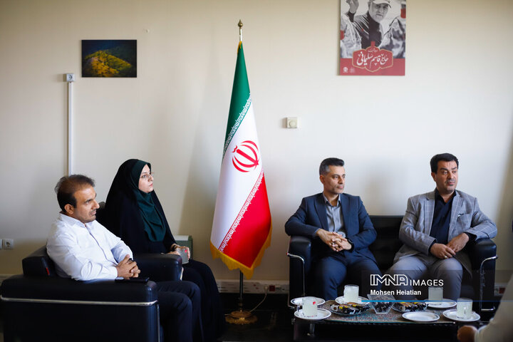 حضور معاون برنامه‌ریزی و توسعه منابع انسانی شهرداری اصفهان در خبرگزاری ایمنا