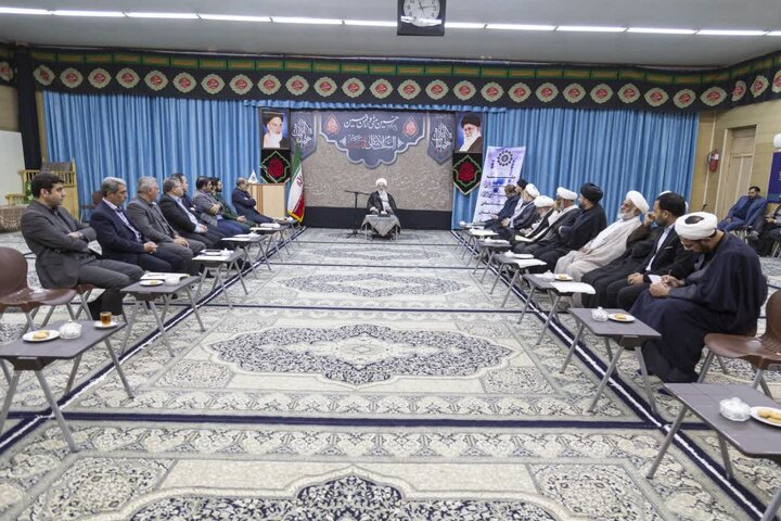 استکبار جهانی درصدد تضعیف هویت دینی و ملی جامعه ایران است