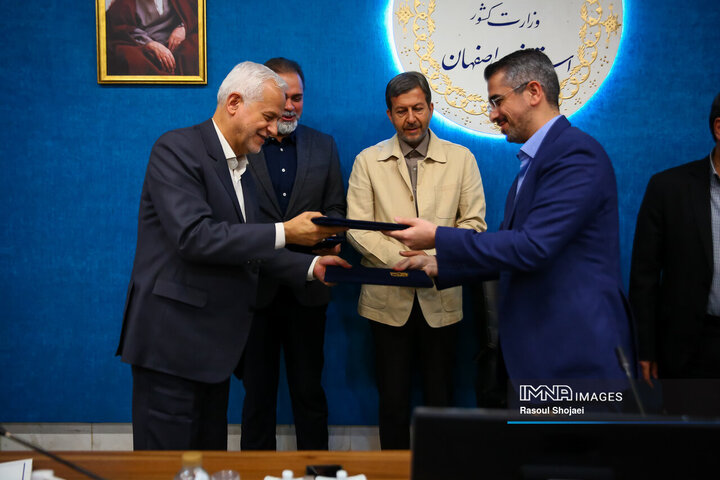 مراسم امضای تفاهم‌نامه همکاری جشنواره فیلم کودک