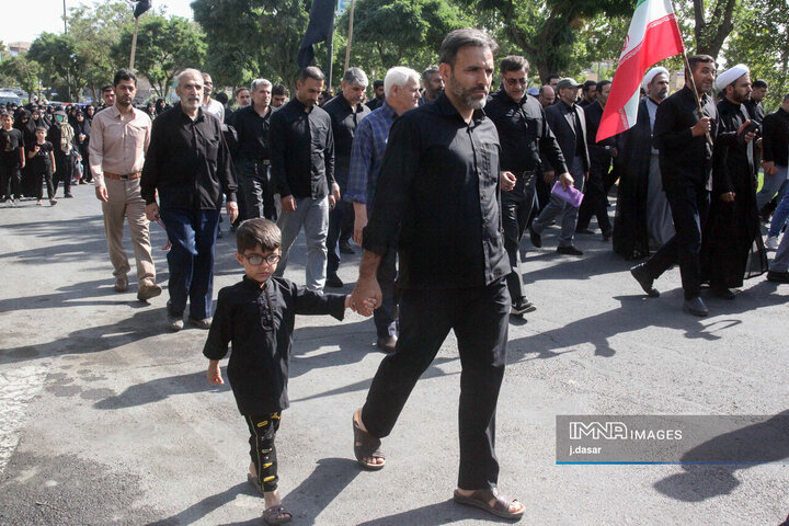 پیاده‌روی جاماندگان اربعین حسینی در سنندج