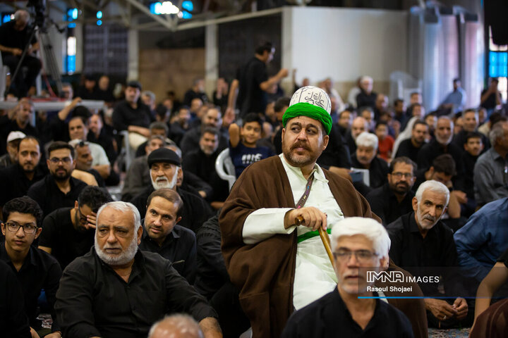 نماز ظهر اربعین در اصفهان