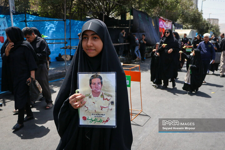 پیاده‌روی جاماندگان اربعین حسینی در مشهد مقدس