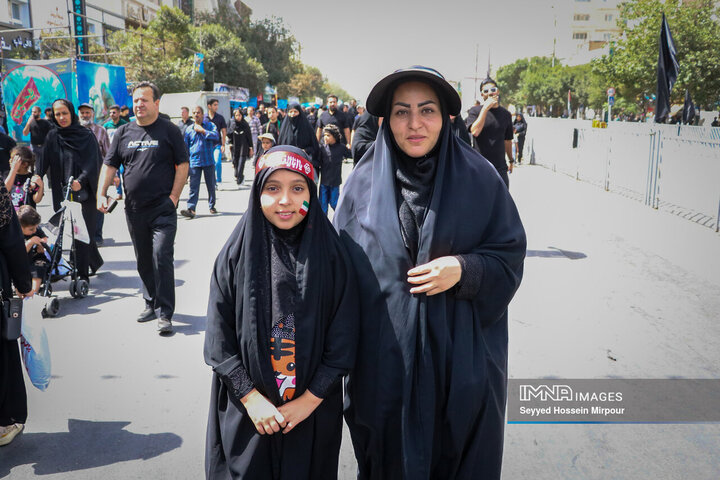 پیاده‌روی جاماندگان اربعین حسینی در مشهد مقدس