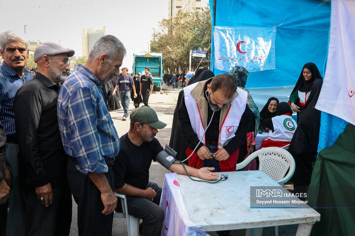 پیاده‌روی جاماندگان اربعین حسینی در مشهد مقدس