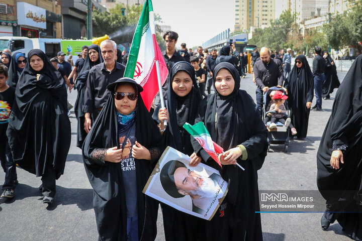 پیاده‌روی جاماندگان اربعین حسینی در مشهد مقدس