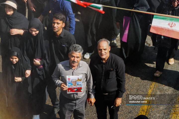 یاد شهدای جنگ 12 روزه با جاماندگان اربعین حسینی