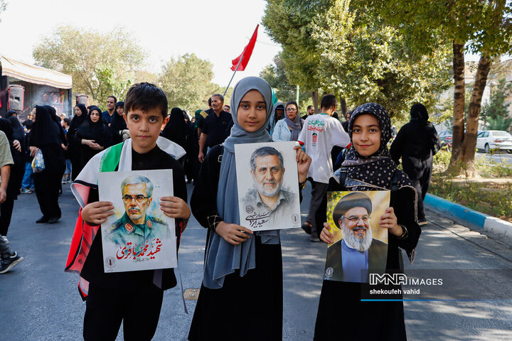 یاد شهدای جنگ 12 روزه با جاماندگان اربعین حسینی