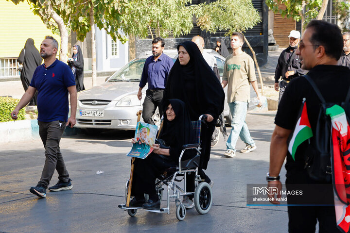 یاد شهدای جنگ 12 روزه با جاماندگان اربعین حسینی