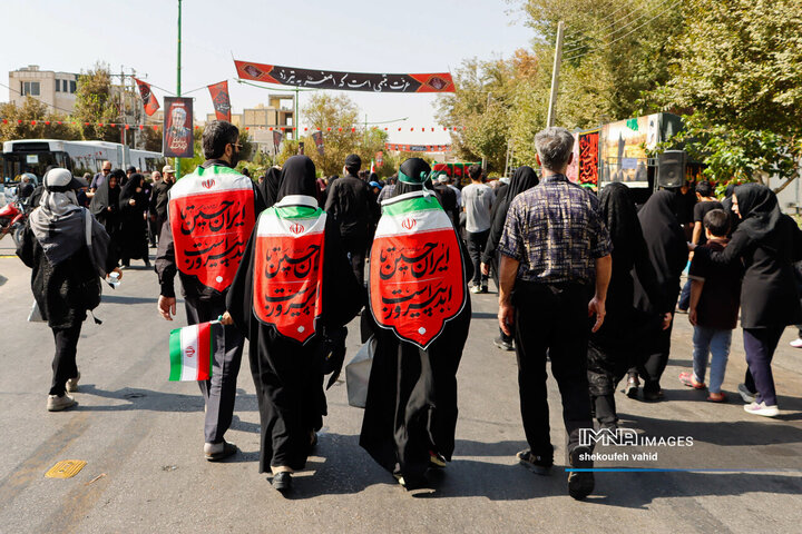 یاد شهدای جنگ 12 روزه با جاماندگان اربعین حسینی