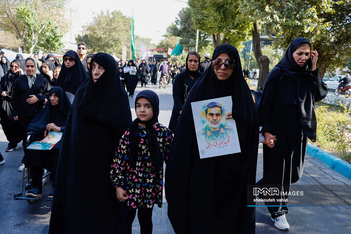 یاد شهدای جنگ 12 روزه با جاماندگان اربعین حسینی