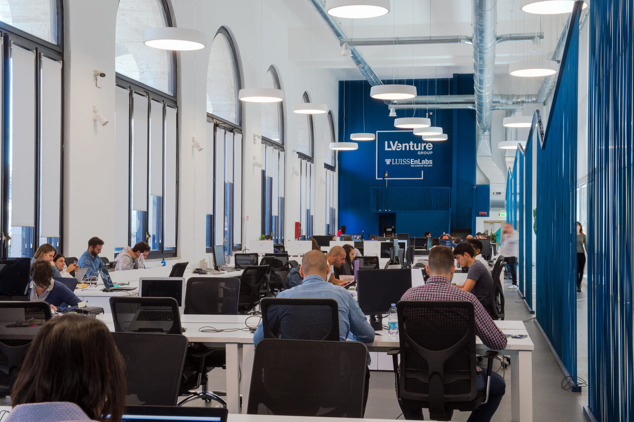 از عبور تا ارتباط؛ ایستگاه‌های حمل‌ونقل عمومی مراکزی برای تعامل