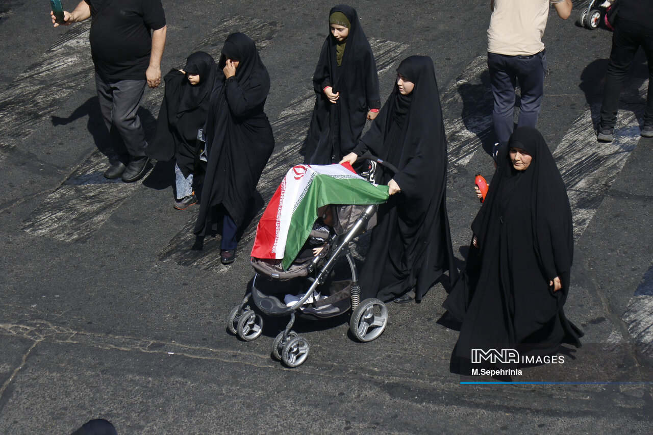 اصفهان یا مشایه؛ ما برای حسین (ع) قدم برمیداریم