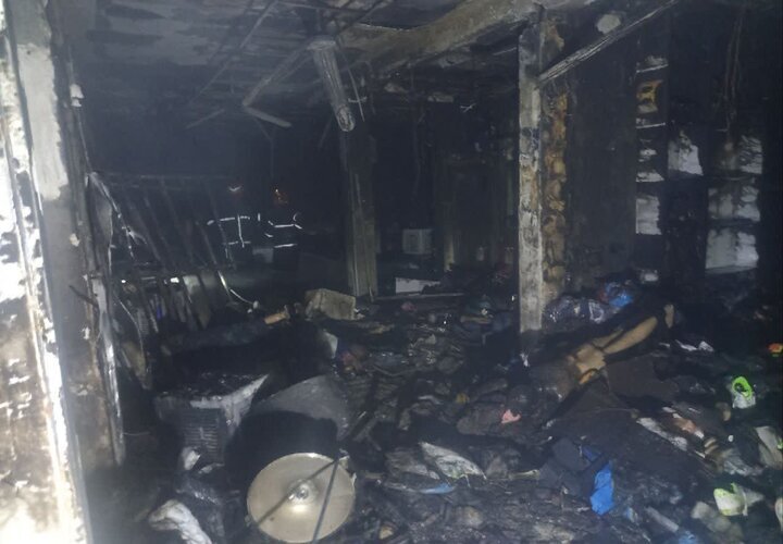 ۲۰ مغازه در آتش‌سوزی پاساژ آشنا سنندج طعمه حریق شدند