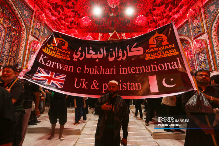 حرم امام حسین(ع) در شب اربعین