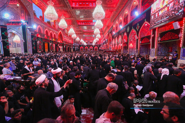 حرم امام حسین(ع) در شب اربعین