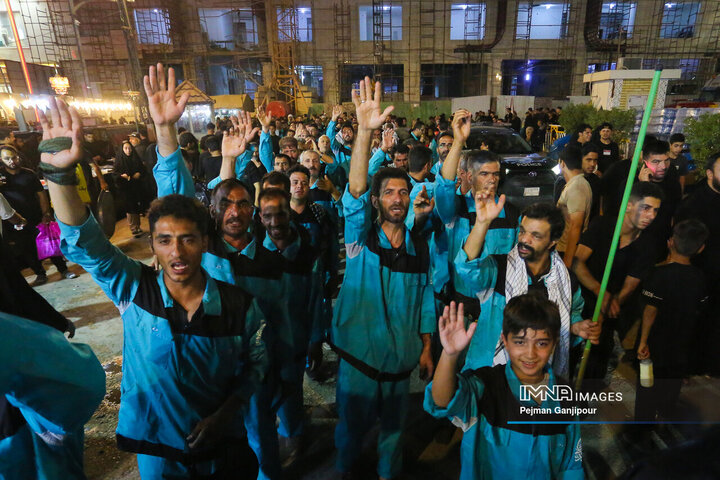 قافله عزاداری خادمان اربعین حسینی شهرداری اصفهان در کربلا