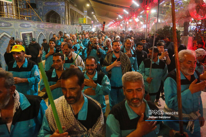 قافله عزاداری خادمان اربعین حسینی شهرداری اصفهان در کربلا